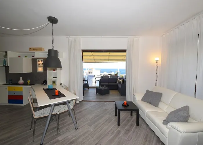 Corso Italia 250 Daire *